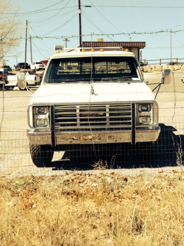 1986 chevrolet 3500 dually pickup 4 door 3 speed automatic