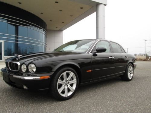 2004 jaguar xj8 sedan black loaded 18&#034; wheels sharp look super clean