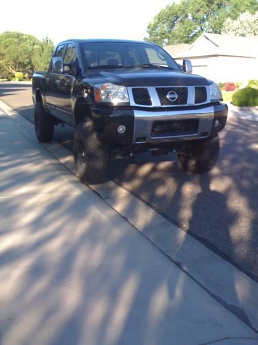 2004 nissan titan xe crew cab pickup 4-door 5.6l