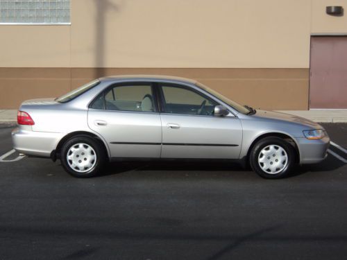 1998 honda accord lx one owner non smoker low 71k miles accident free no reserve