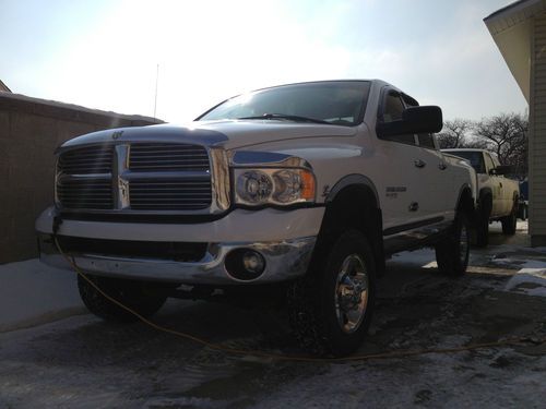 2005 ram 2500 slt **custom**