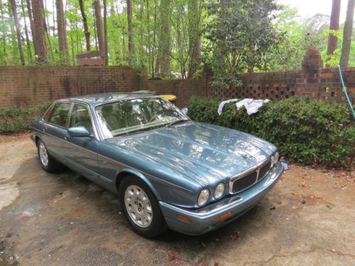 1998 jaguar xj8 base sedan 4-door 4.0l 105,000 miles