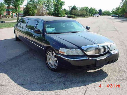 2007 Lincoln 120" Limousine, image 2