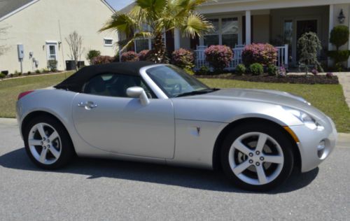 Pontiac solstice silver roadster