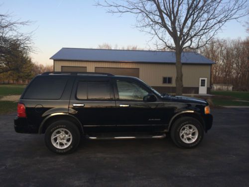 2004 ford explorer xlt awd