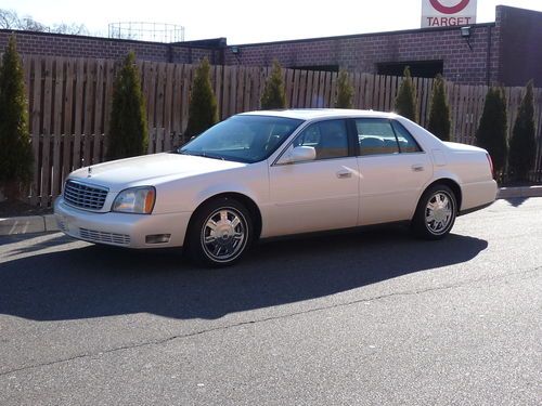 Beautiful 2003 cadillac deville sedan..pearl white..sunroof..runs excellent !!