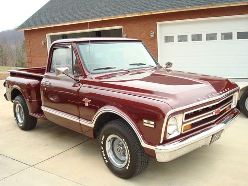 1968 chevy c-10  pickup short bed show truck