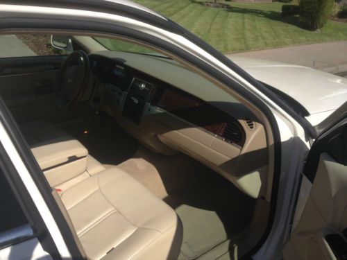 2007 Lincoln Town Car Signature Limited Sedan 4-Door 4.6L, US $13,000.00, image 9