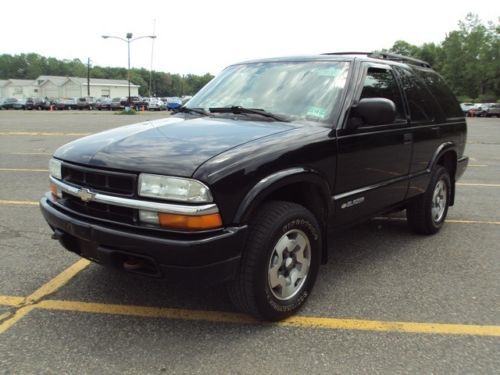 2003 chevrolet blazer ls 4x4 suv 2 door black fully loaded roof rack clean