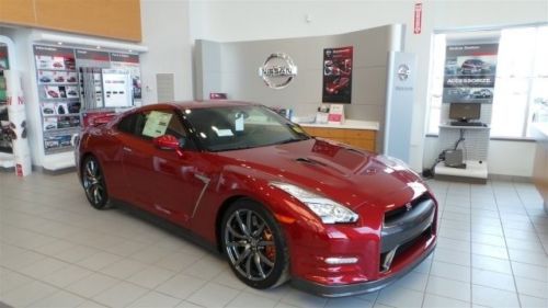 Brand new regal red 2015 nissan gt-r premium coupe