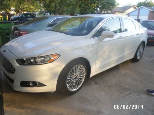 2014 ford fusion se sedan 4-door 2.5l