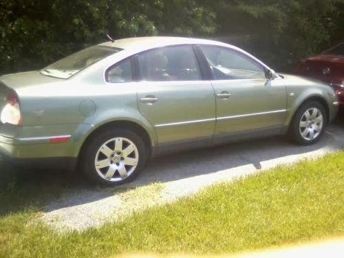 2001 Volkswagen Passat GLX Sedan 4-Door 2.8L, image 3
