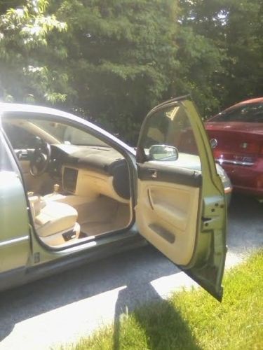 2001 Volkswagen Passat GLX Sedan 4-Door 2.8L, image 4