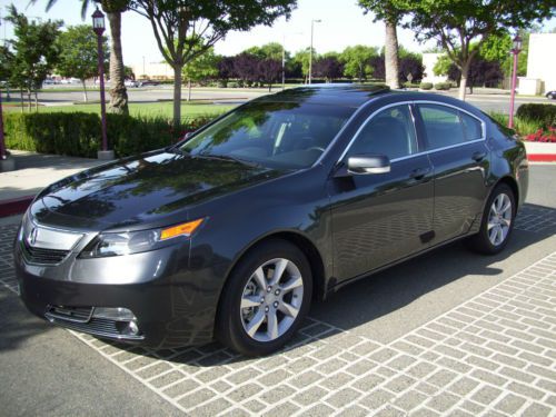 2013 acura tl,gray,4 door,navigation,leather,low miles,like new,keyless start.