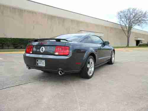 2007 Mustang GT 5  Speed, Excellent condition! Detailer maintained Female Driven, image 6