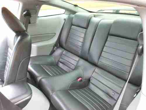 2007 Mustang GT 5  Speed, Excellent condition! Detailer maintained Female Driven, image 11