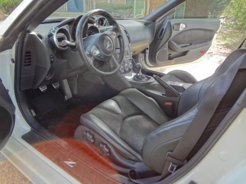 Pearl White Nissan 370z Sport Touring Package, image 8