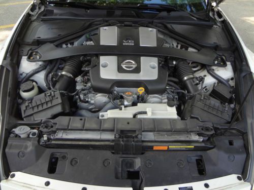 Pearl White Nissan 370z Sport Touring Package, image 11