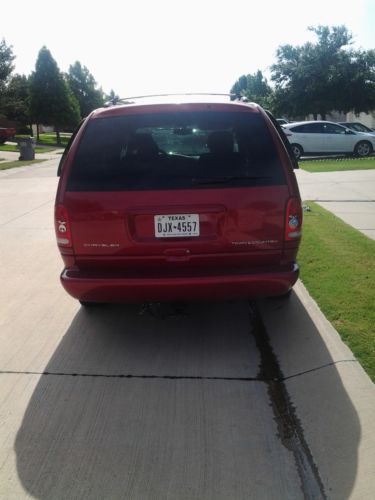 1998 chrysler town and country lxi