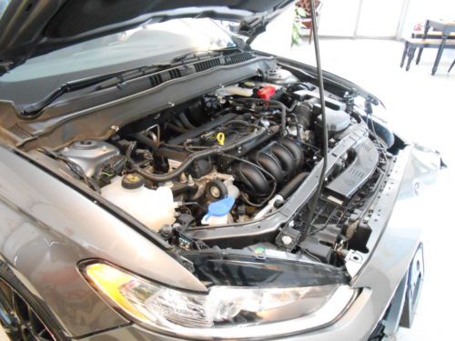 2013 Ford Fusion SE 15K NO RESERVE Salvage Rebuildable Damaged Repairable, image 16