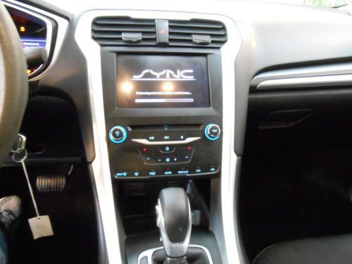 2013 Ford Fusion SE 15K NO RESERVE Salvage Rebuildable Damaged Repairable, image 30