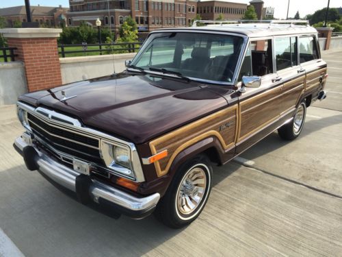 Jeep grand wagoneer 1987