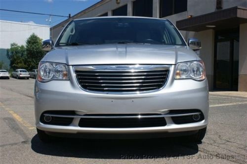 2011 chrysler town &amp; country touring-l  stow&amp;go ! no reserve!!  leather!