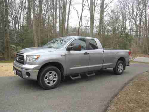 2011 Toyota Tundra SR5 Crew Cab Pickup 4-Door 5.7L, image 2