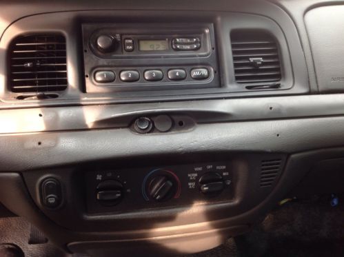 2004 P71 CROWN VICTORIA POLICE PACKAGE...ORIG FLORIDA CAR 112k SILVER DETECTIVE, image 6