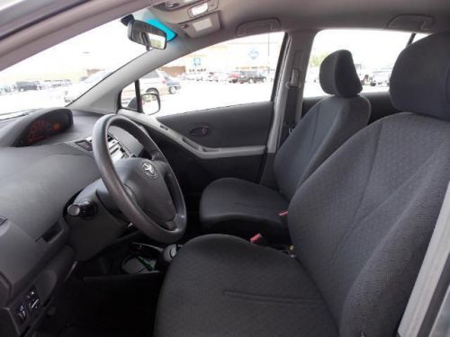 2010 toyota yaris base