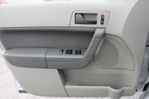 2010 ford focus se
