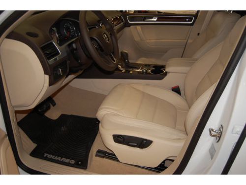 2014 volkswagen touareg 3.6l lux