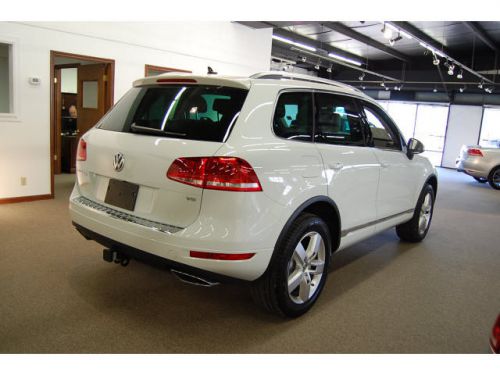 2014 Volkswagen Touareg 3.6L Lux, US $52,655.00, image 8