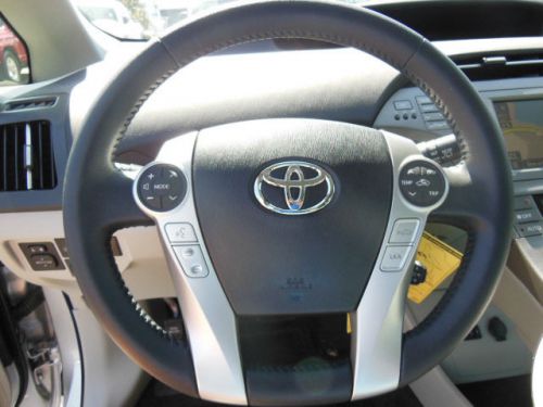 2014 toyota prius five