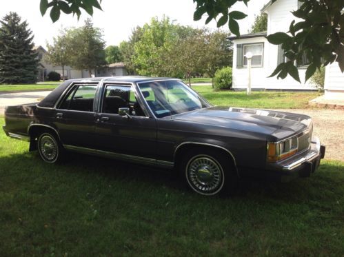 1988 ford crown victoria ltd