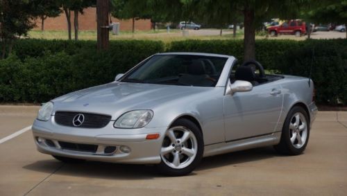 Best deal anywhere!! 2004 slk320 conv. in silver/black!! financing available!!