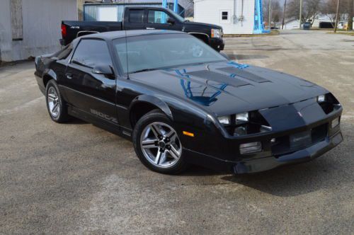 1987 black chevy camaro iroc z-28 hard top low mileage  no rust  west coast car