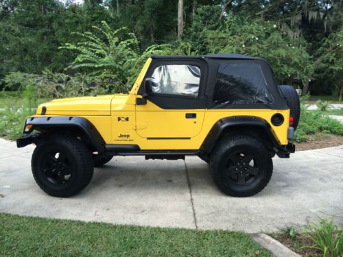 2004 jeep wrangler x sport utility 2-door 4.0l 53k no reserve