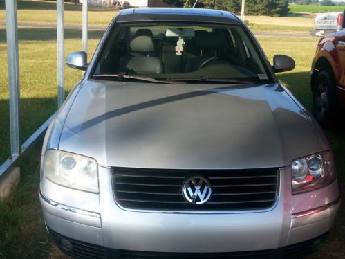 05 vw passat gls 1.8t  beautiful leather  moonroof auto turbo