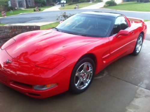 1997 red chevrolet corvette base hatchback 2-door 5.7l