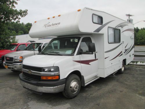 Coachmen camper 2011 chevrolet express 3500 base cutaway van 2-door 6.0l