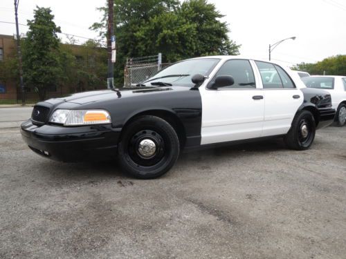 Black &amp; white p71 ex police 97k miles pw pl  nice