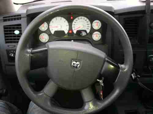 2007 Dodge Ram 1500 ST Pickup Truck 3.7L, V6 , Hard Bed Cover, Low Reserve, image 4