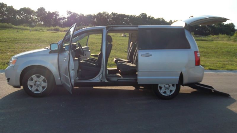 2009 dodge grand caravan se