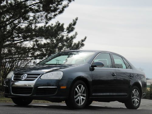 *2005 volkswagon jetta (vw)  4dr stylish sedan (auto) 5cyl loaded _ dark blue! *