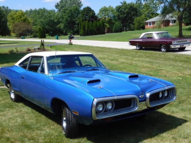 Dodge: coronet super bee