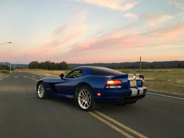 Dodge: viper 2 door coupe