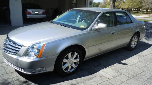 Very clean 2006 cadillac dts 4.6l, one owner, 65,000 miles - no reserve!!