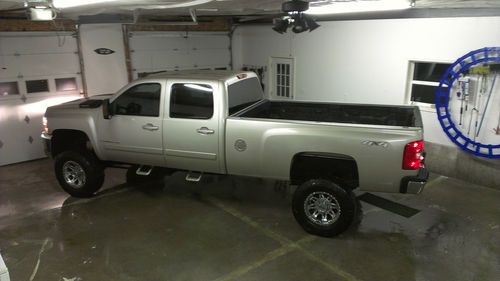 Chevrolet silverado 2500hd lifted duramax diesel