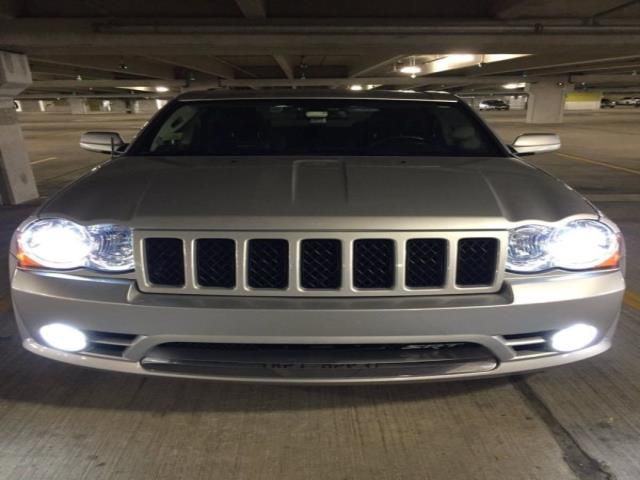 2009 jeep grand cherokee srt8